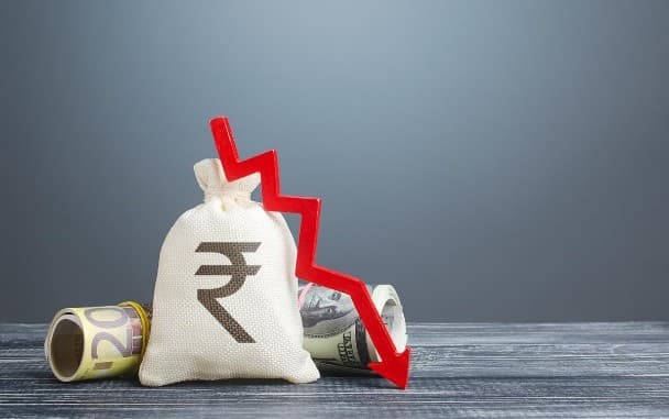 Illustration for Recent Rupee Depreciation Analysis (Exchange Rate)