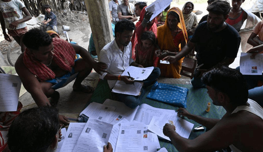 Illustration for Migrant Voter Disenfranchisement Crisis (Migrant Voting)