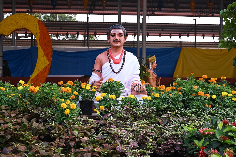 A statue of the twelfth-century Virashaiva reformer Basavanna.